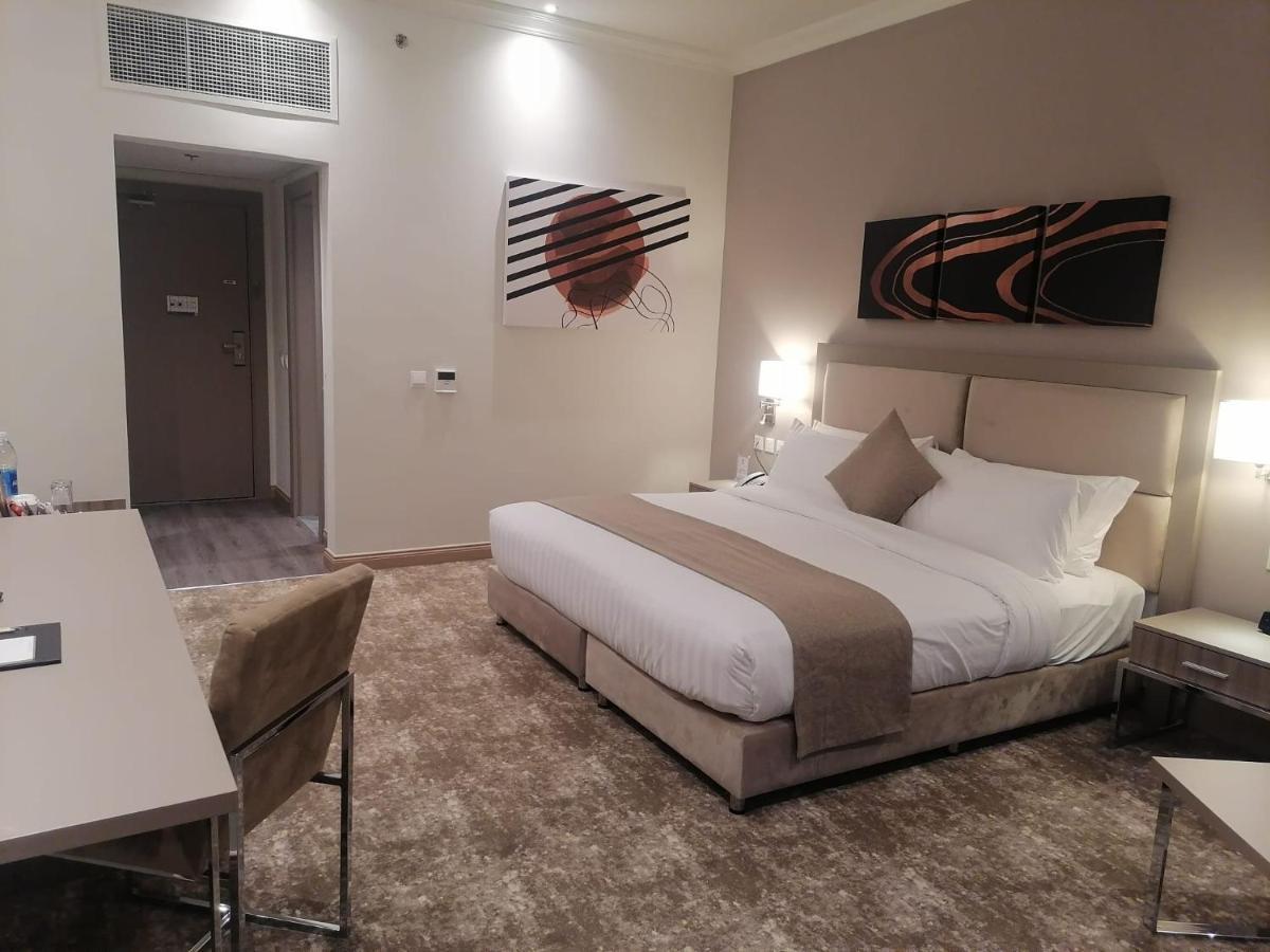 Gloria Hotel & Suites Doha Exterior foto
